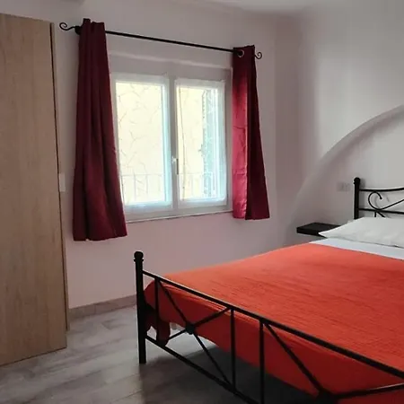 Le Quattro Stagioni Panzió *