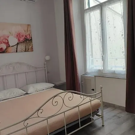 Le Quattro Stagioni Couette-café Gênes